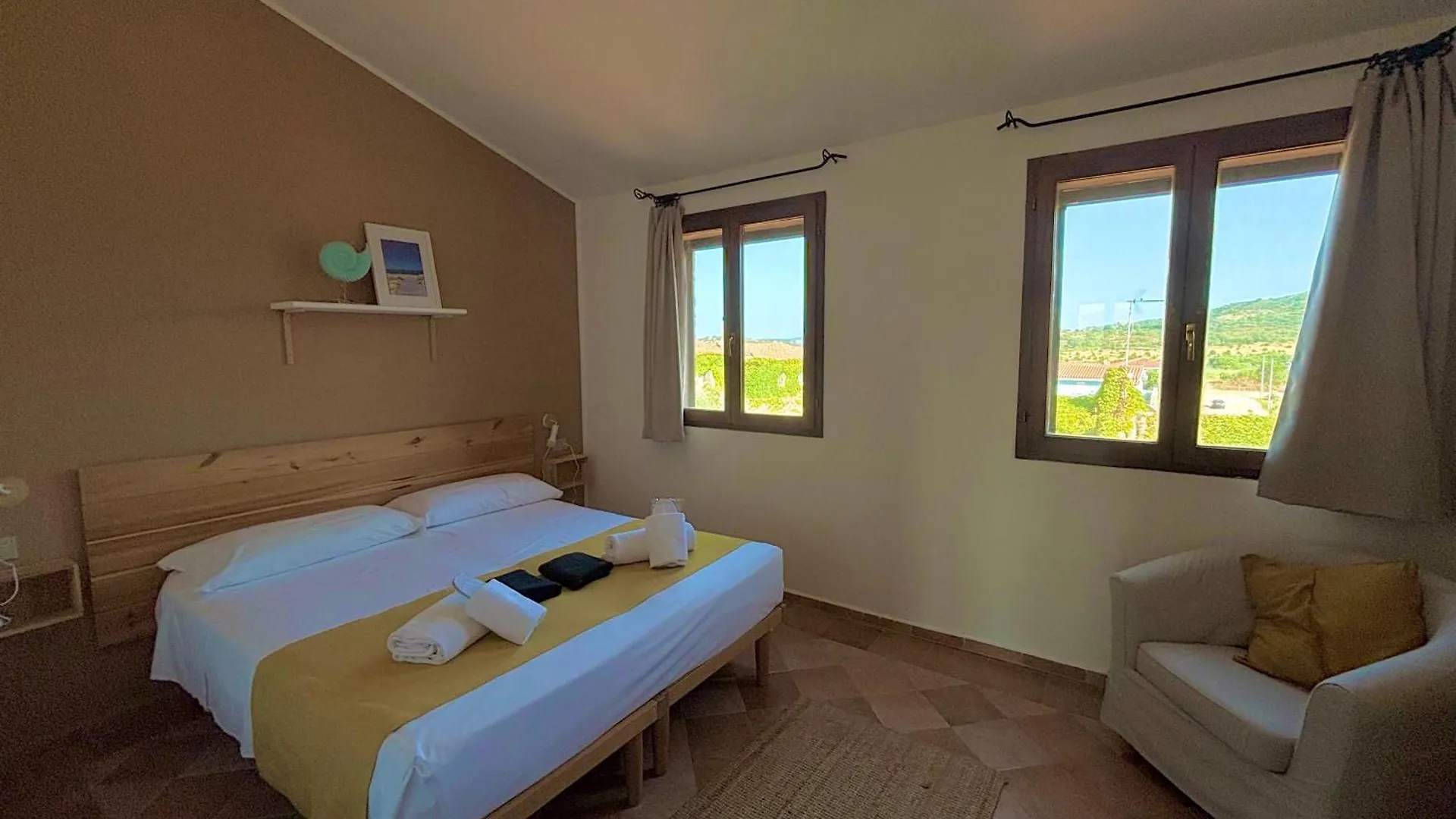 Aparthotel Residence La Rosa Porto San Paolo