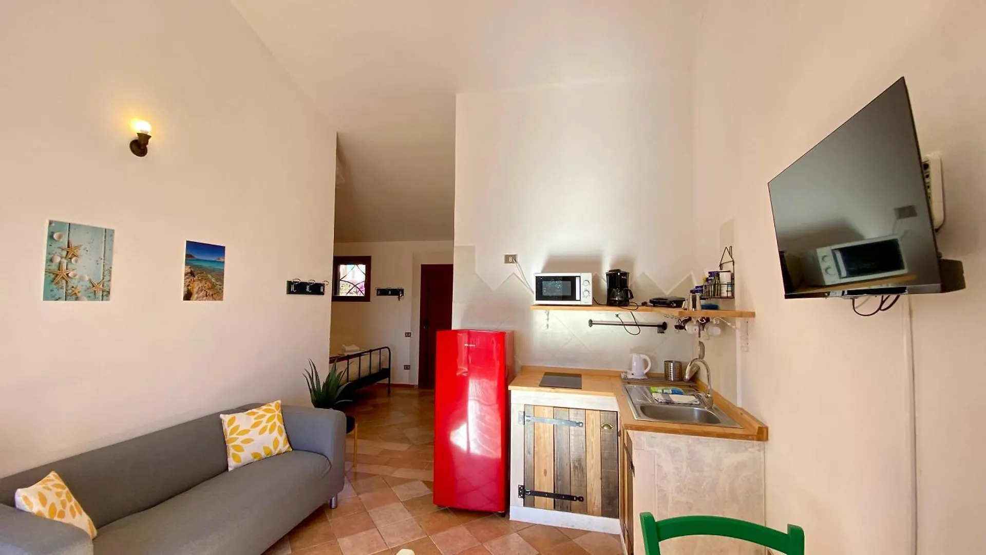 Aparthotel Residence La Rosa Porto San Paolo
