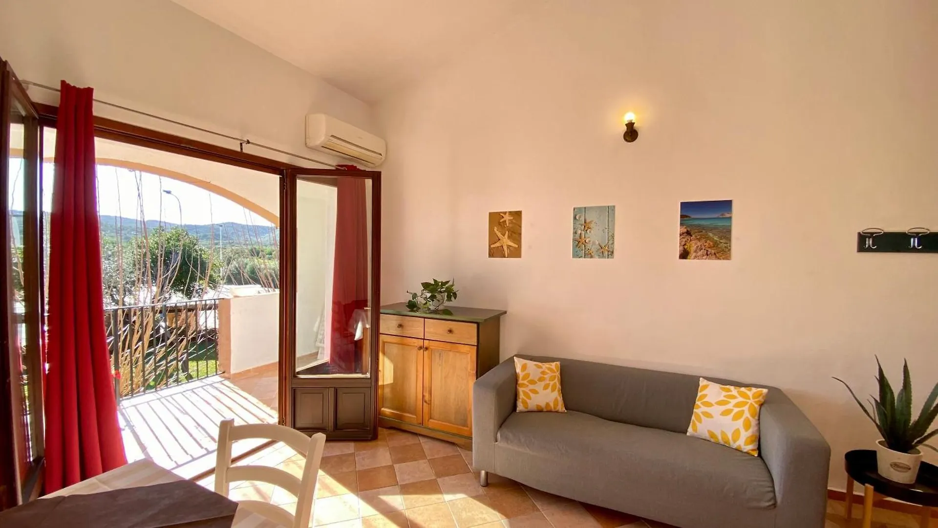 Residence La Rosa Porto San Paolo