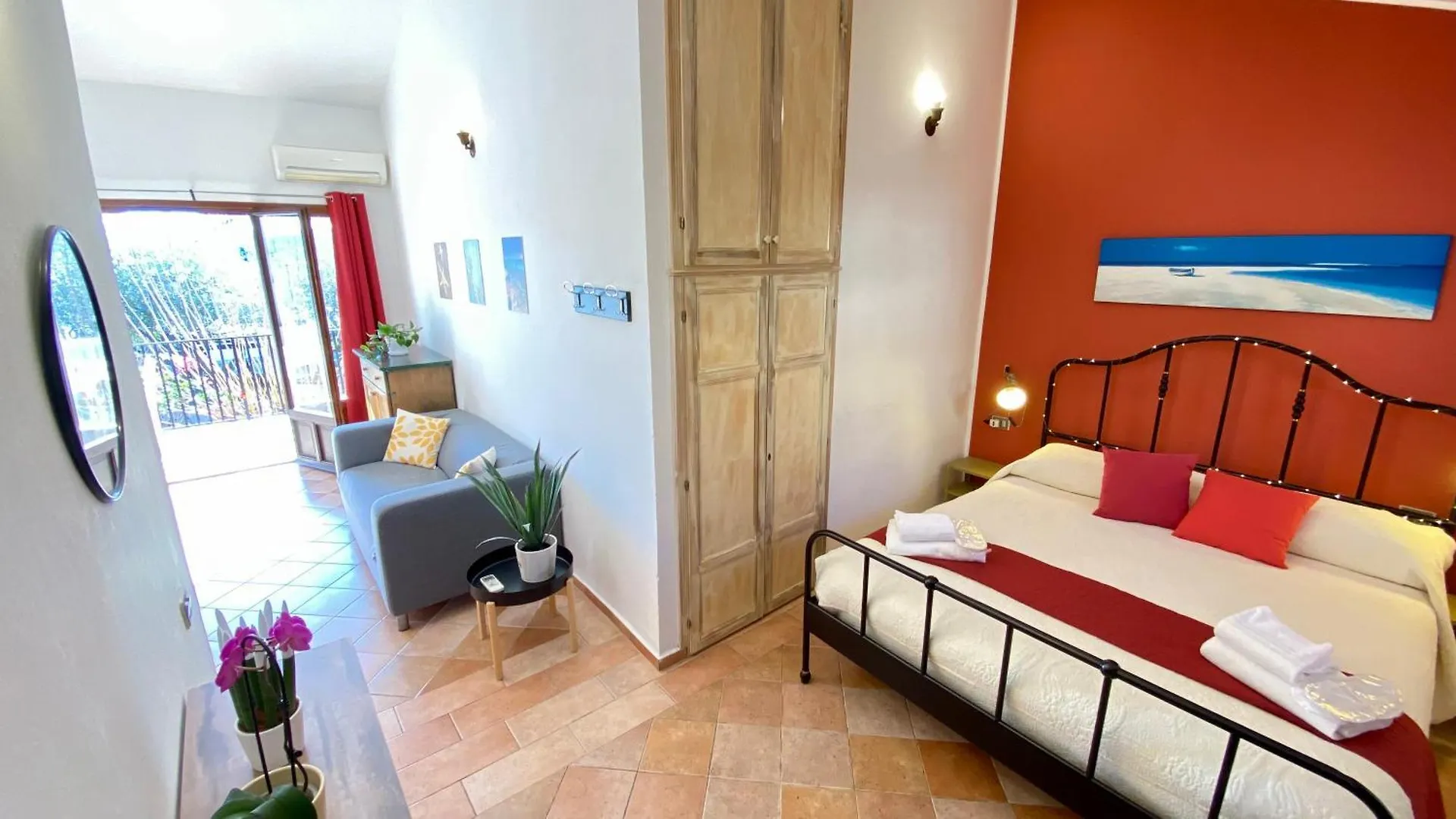 Aparthotel Residence La Rosa Porto San Paolo