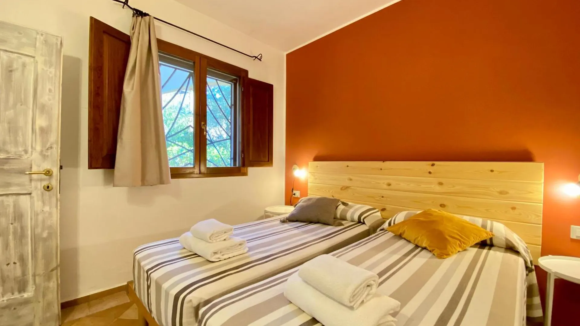 *** Aparthotel Residence La Rosa Porto San Paolo  Italia