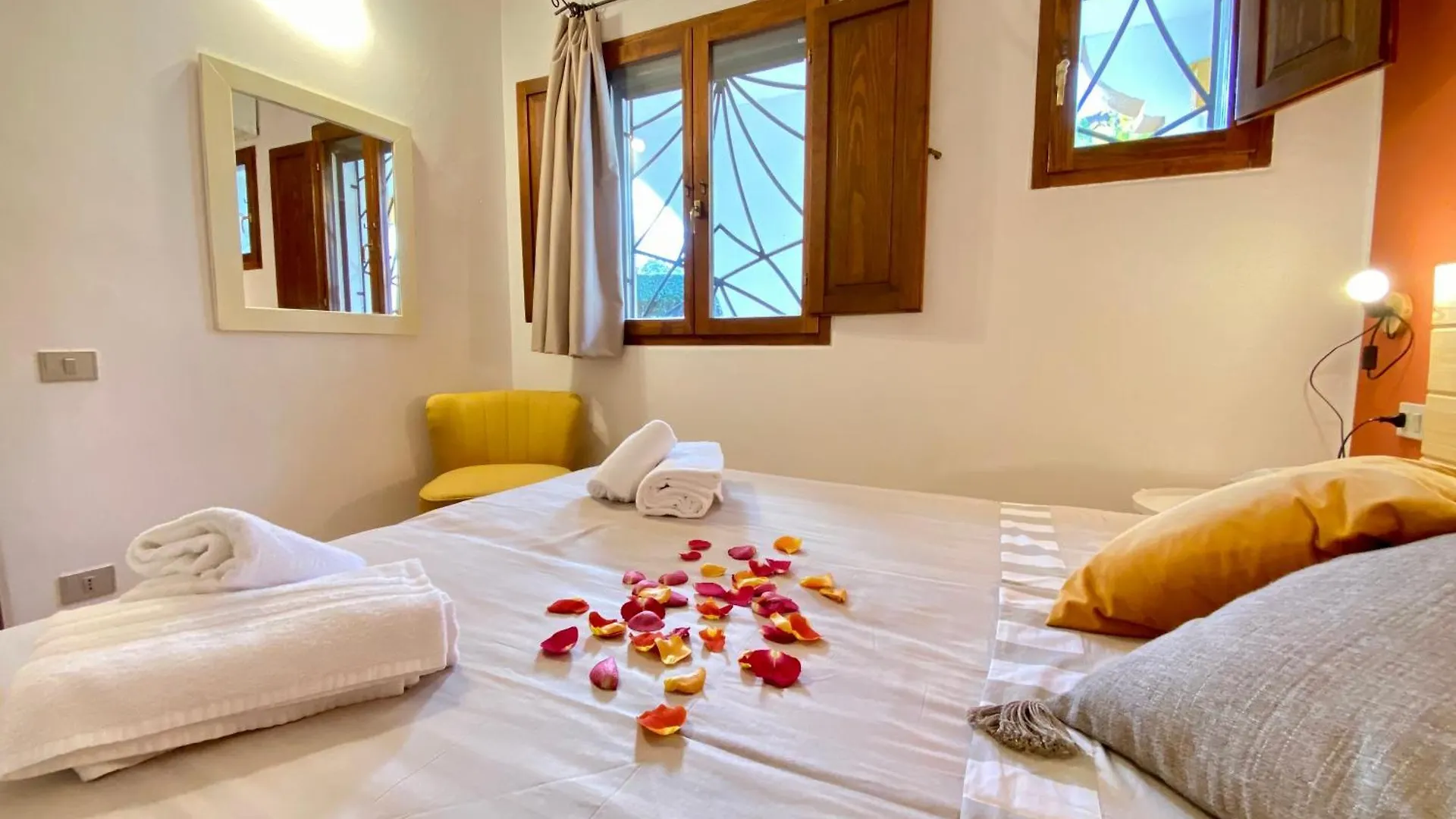 Residence La Rosa Porto San Paolo  Aparthotel